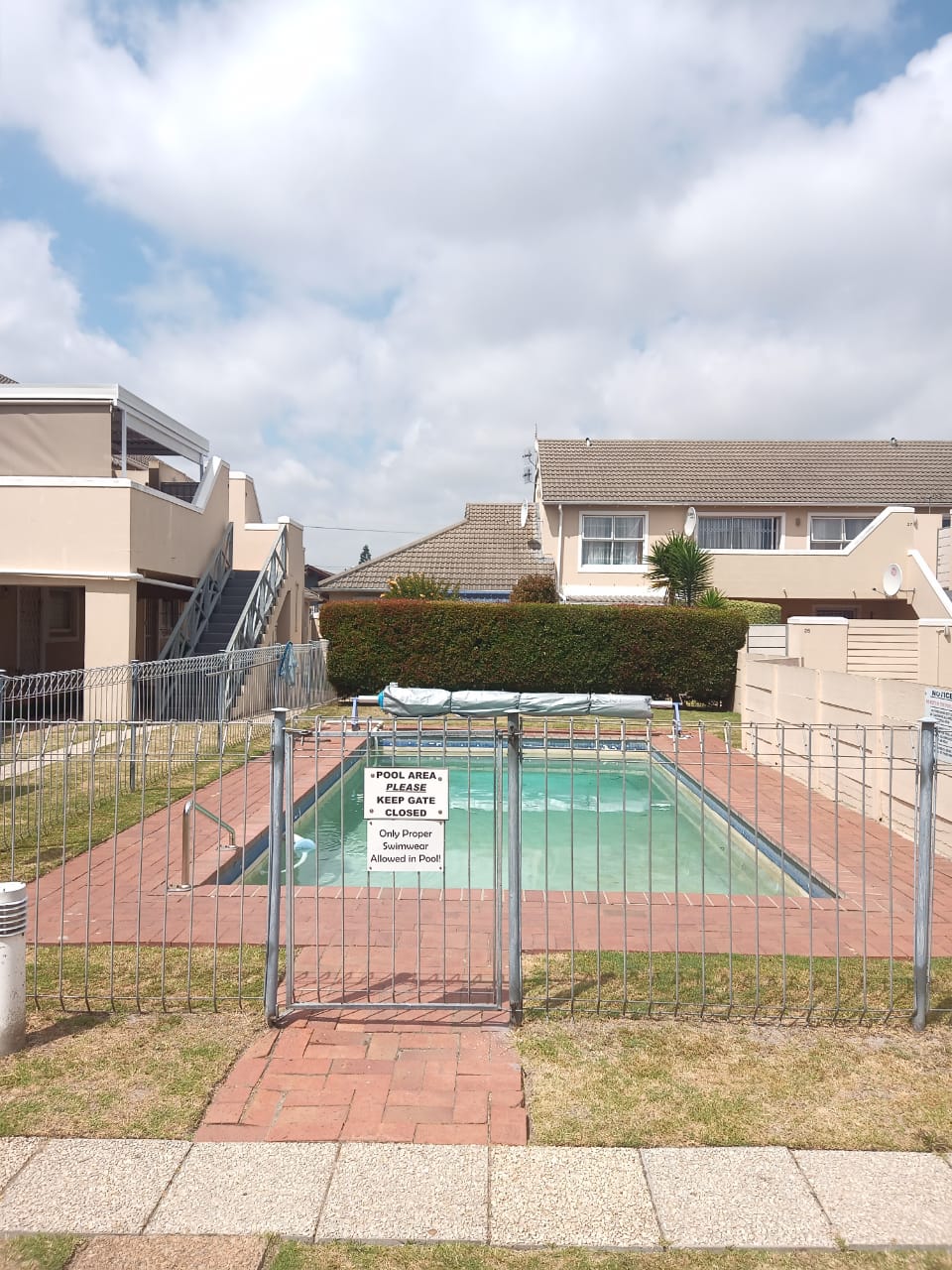 To Let 2 Bedroom Property for Rent in Goodwood Estate Western Cape